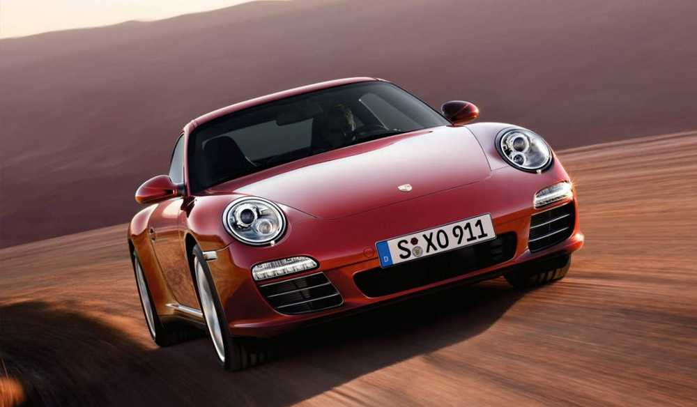 Porsche топливо. Порше 911. Porsche 911 2023. Порше 2023 модели. Porsche 911 all models.